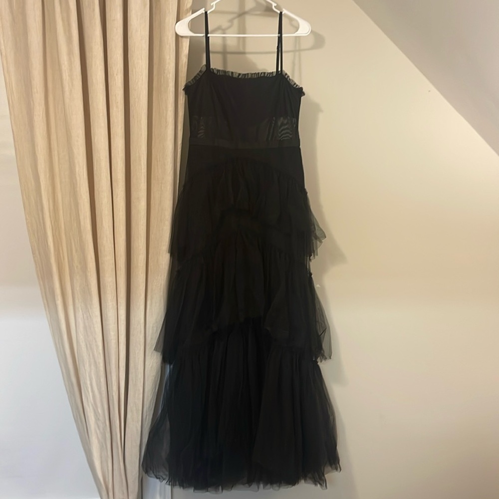Corset Tulle Gown in Black
BCBGMAXAZRIA (size: 10, fits size: 6)